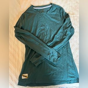 Tracksmith Women’s Harrier Longsleeve in Sea Pine small green/blue running
